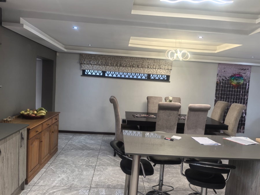 7 Bedroom Property for Sale in Horison Gauteng