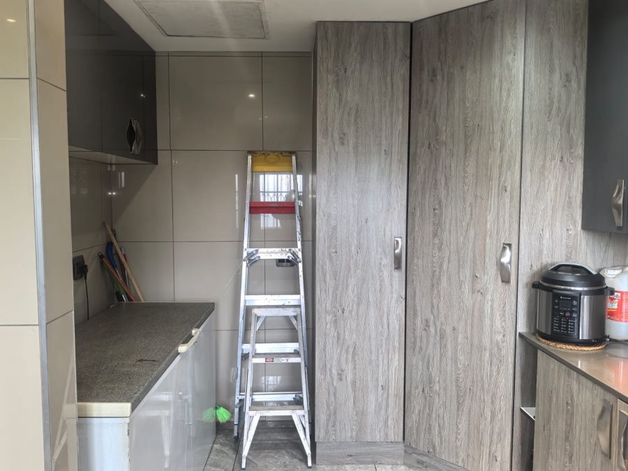 7 Bedroom Property for Sale in Horison Gauteng