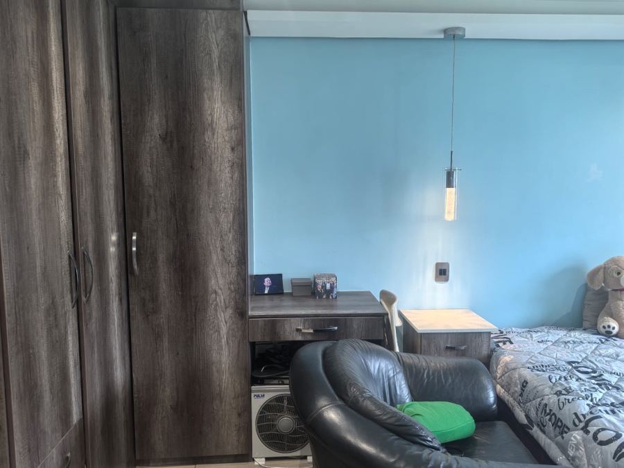 7 Bedroom Property for Sale in Horison Gauteng