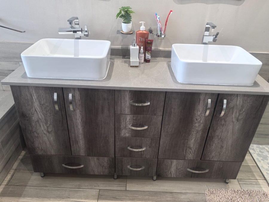 7 Bedroom Property for Sale in Horison Gauteng