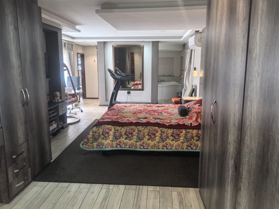 7 Bedroom Property for Sale in Horison Gauteng