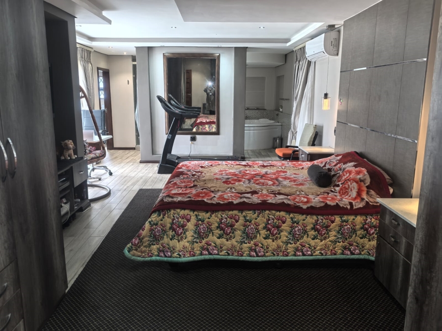 7 Bedroom Property for Sale in Horison Gauteng