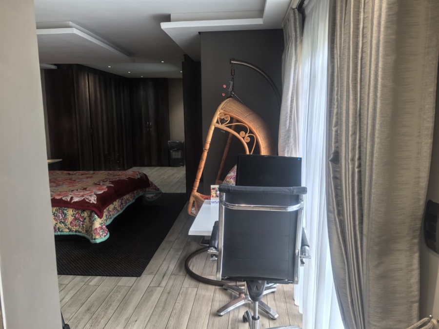 7 Bedroom Property for Sale in Horison Gauteng