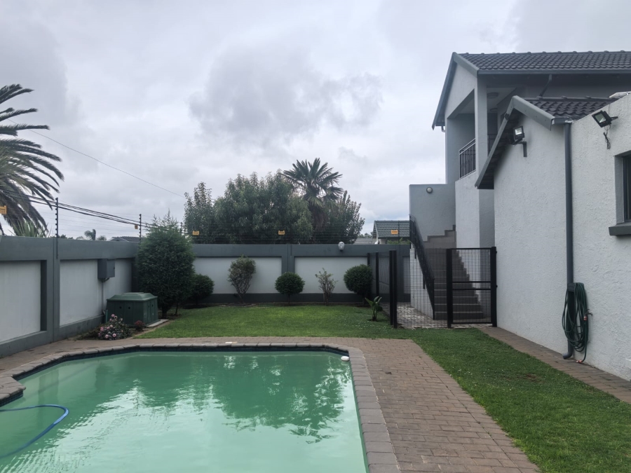 7 Bedroom Property for Sale in Horison Gauteng