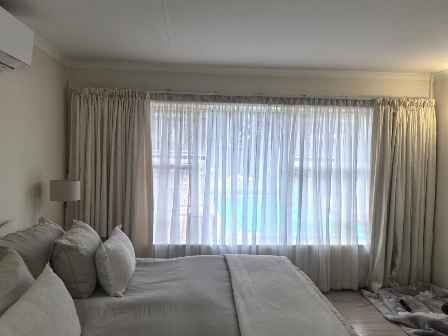 4 Bedroom Property for Sale in Helderkruin Gauteng