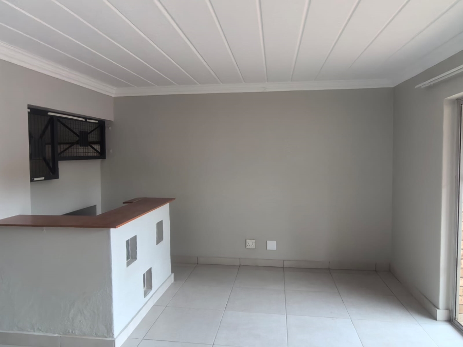 3 Bedroom Property for Sale in Roodekrans A H Gauteng