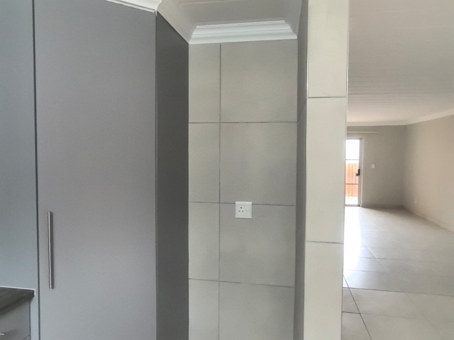 3 Bedroom Property for Sale in Roodekrans A H Gauteng