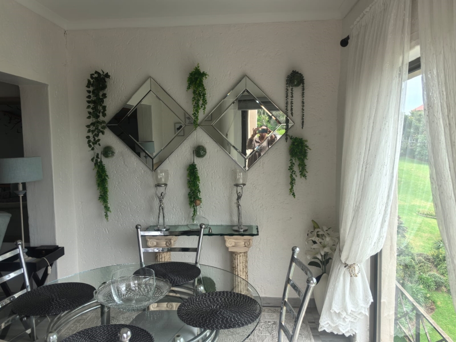 2 Bedroom Property for Sale in Helderkruin Gauteng