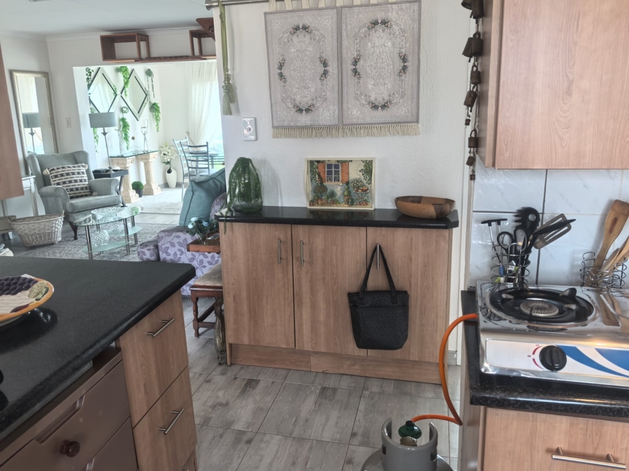 2 Bedroom Property for Sale in Helderkruin Gauteng