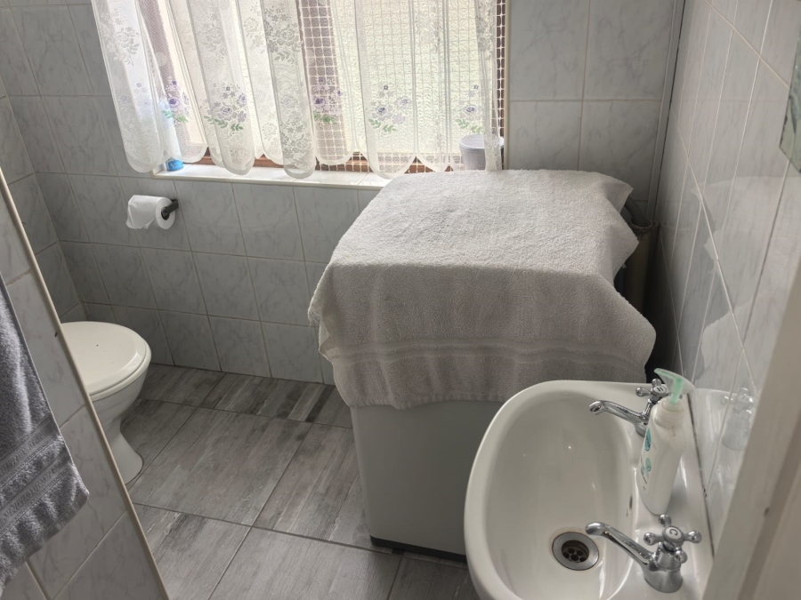 2 Bedroom Property for Sale in Helderkruin Gauteng