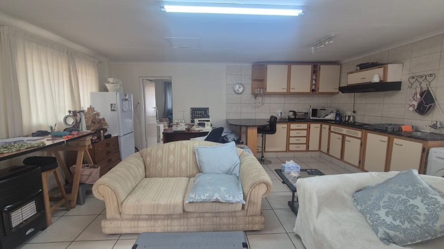 4 Bedroom Property for Sale in Helderkruin Gauteng