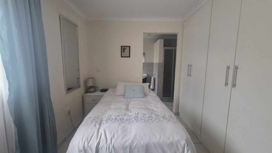 4 Bedroom Property for Sale in Helderkruin Gauteng