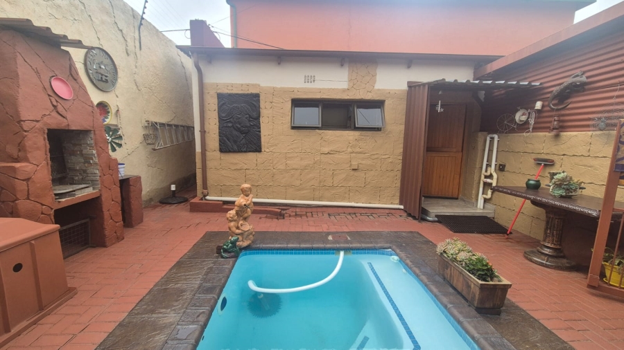 3 Bedroom Property for Sale in Krugersdorp West Gauteng