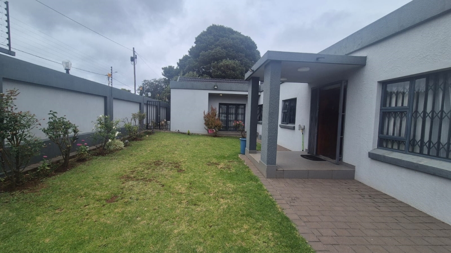 7 Bedroom Property for Sale in Horison Gauteng