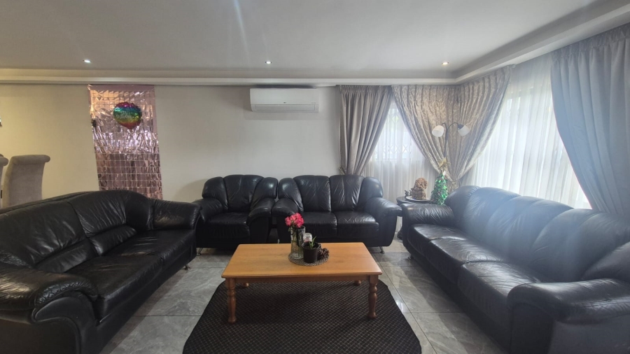 7 Bedroom Property for Sale in Horison Gauteng