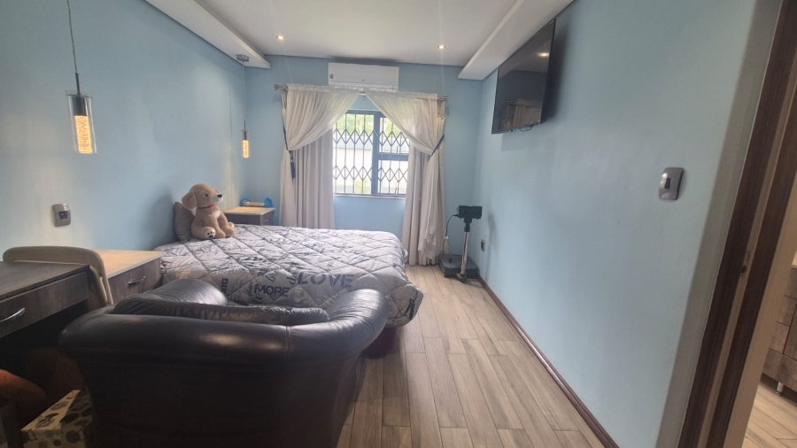 7 Bedroom Property for Sale in Horison Gauteng