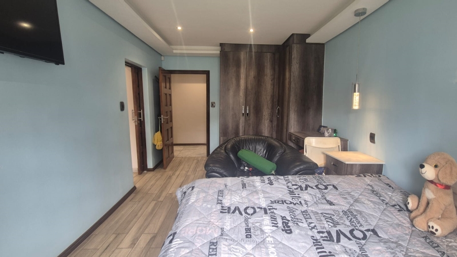 7 Bedroom Property for Sale in Horison Gauteng