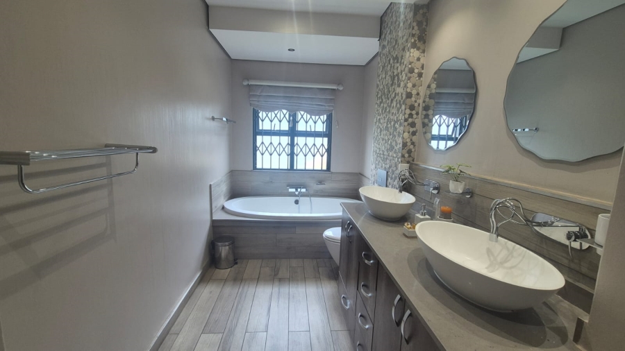 7 Bedroom Property for Sale in Horison Gauteng