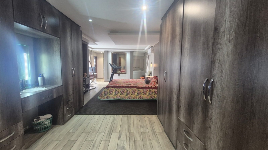7 Bedroom Property for Sale in Horison Gauteng