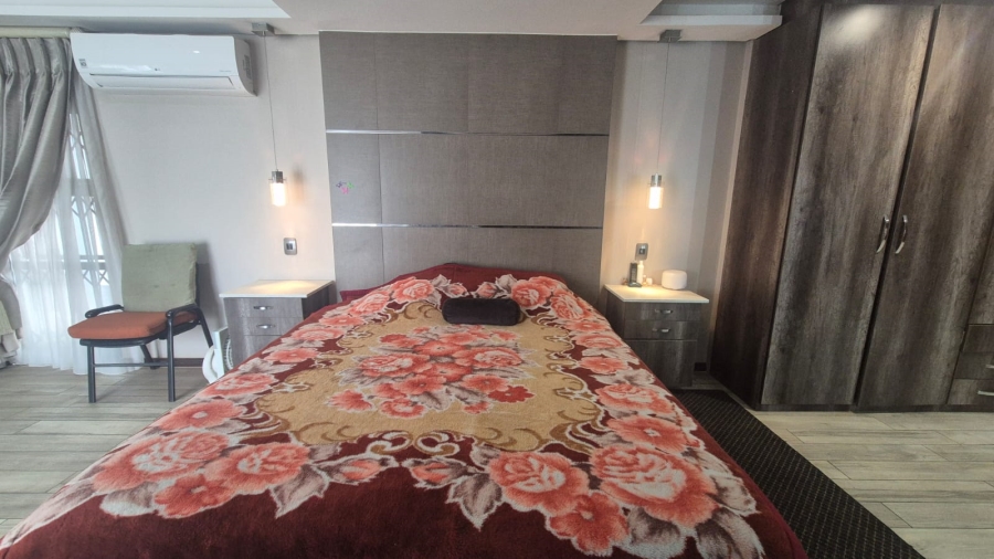 7 Bedroom Property for Sale in Horison Gauteng