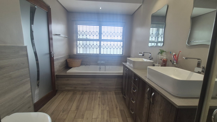 7 Bedroom Property for Sale in Horison Gauteng