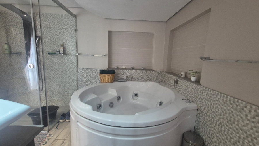 7 Bedroom Property for Sale in Horison Gauteng