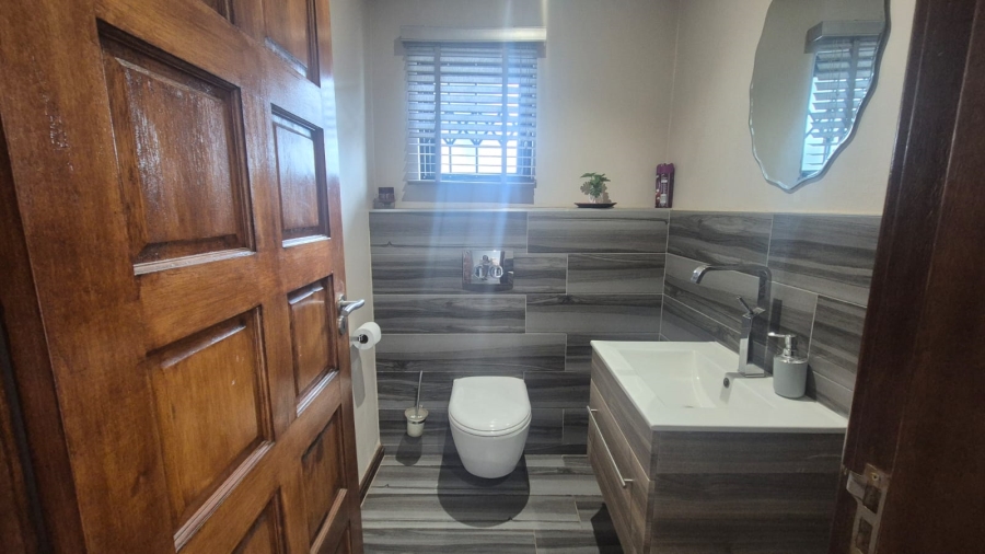 7 Bedroom Property for Sale in Horison Gauteng