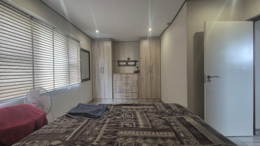 7 Bedroom Property for Sale in Horison Gauteng