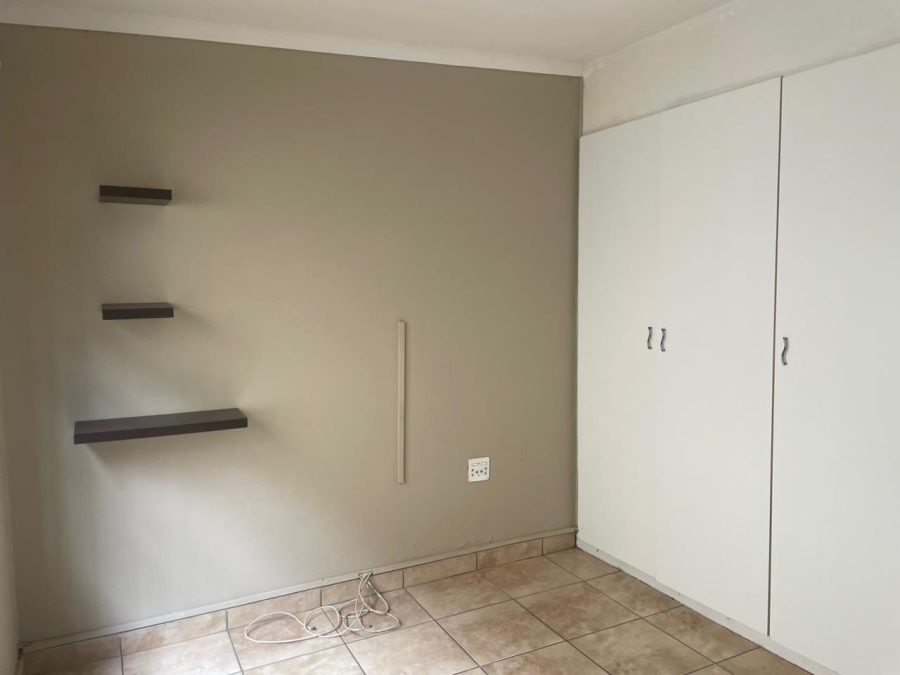 6 Bedroom Property for Sale in Krugersdorp West Gauteng