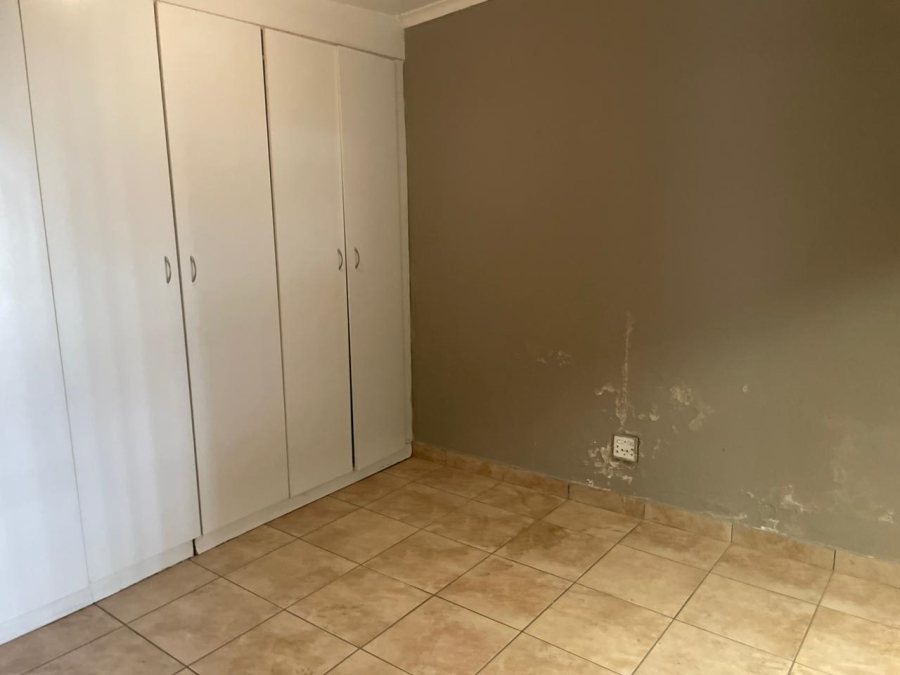 6 Bedroom Property for Sale in Krugersdorp West Gauteng