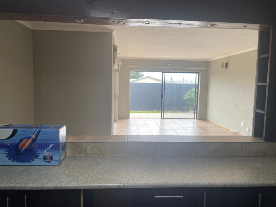 6 Bedroom Property for Sale in Krugersdorp West Gauteng