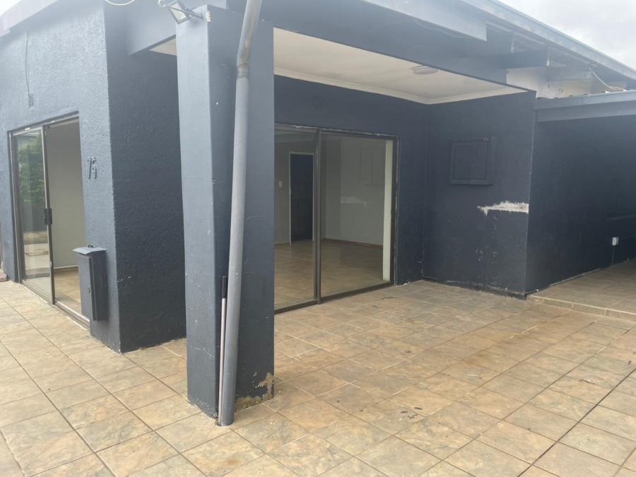 6 Bedroom Property for Sale in Krugersdorp West Gauteng