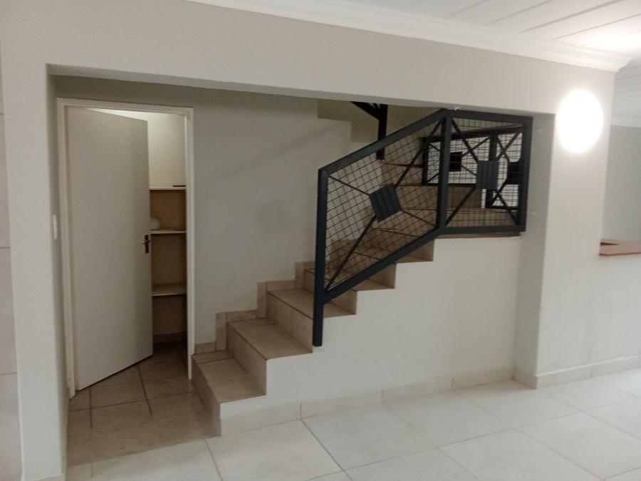 3 Bedroom Property for Sale in Roodekrans Gauteng