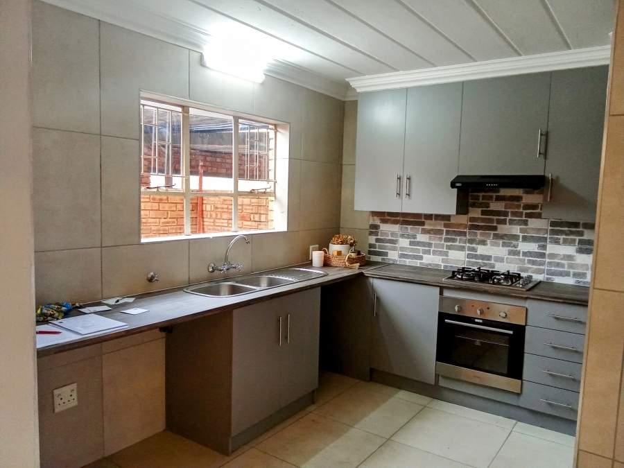 3 Bedroom Property for Sale in Roodekrans Gauteng