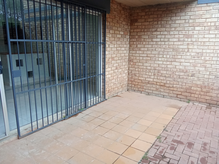 3 Bedroom Property for Sale in Roodekrans Gauteng