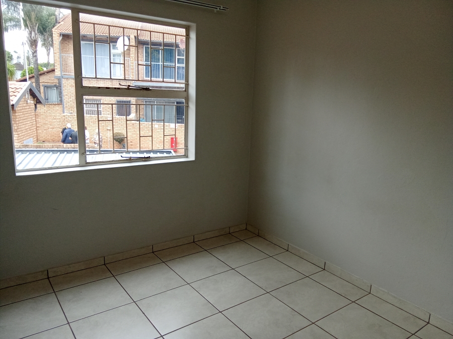 3 Bedroom Property for Sale in Roodekrans Gauteng