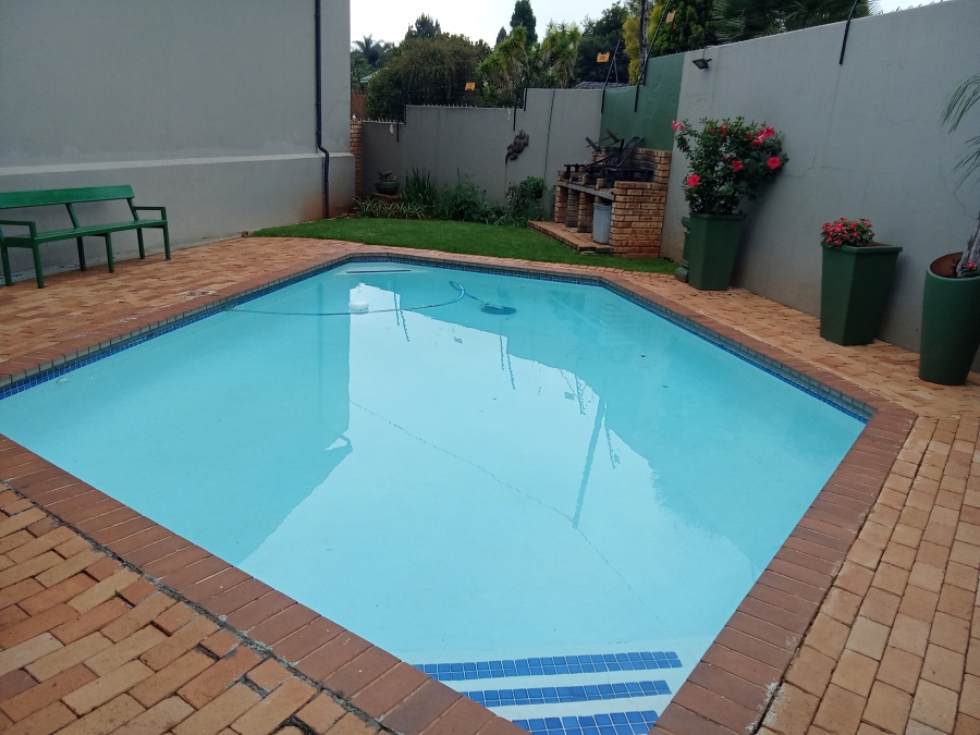 3 Bedroom Property for Sale in Roodekrans Gauteng