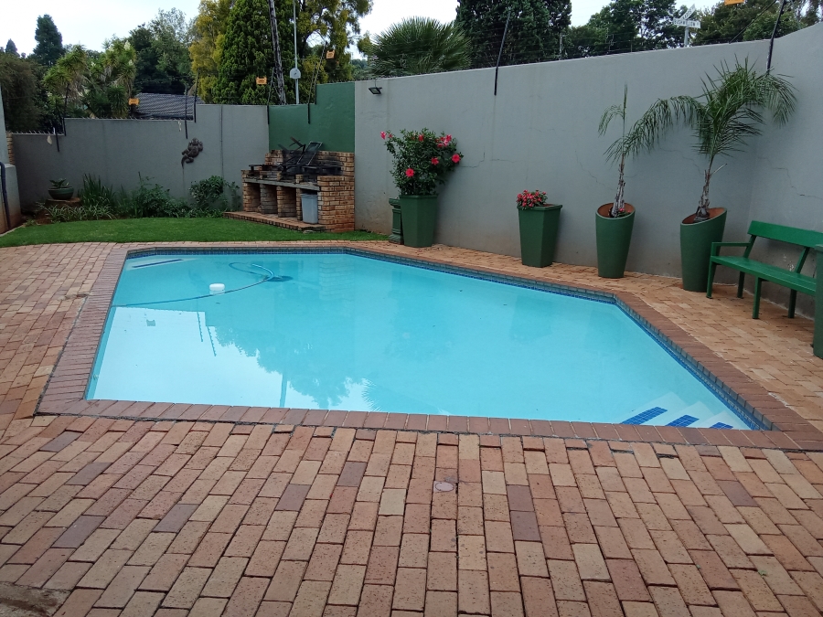 3 Bedroom Property for Sale in Roodekrans Gauteng