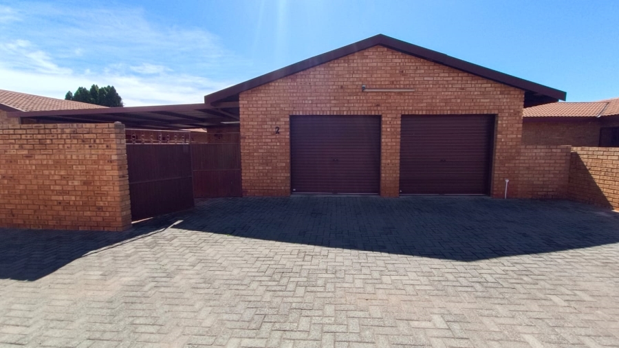 3 Bedroom Property for Sale in Eike Park Gauteng