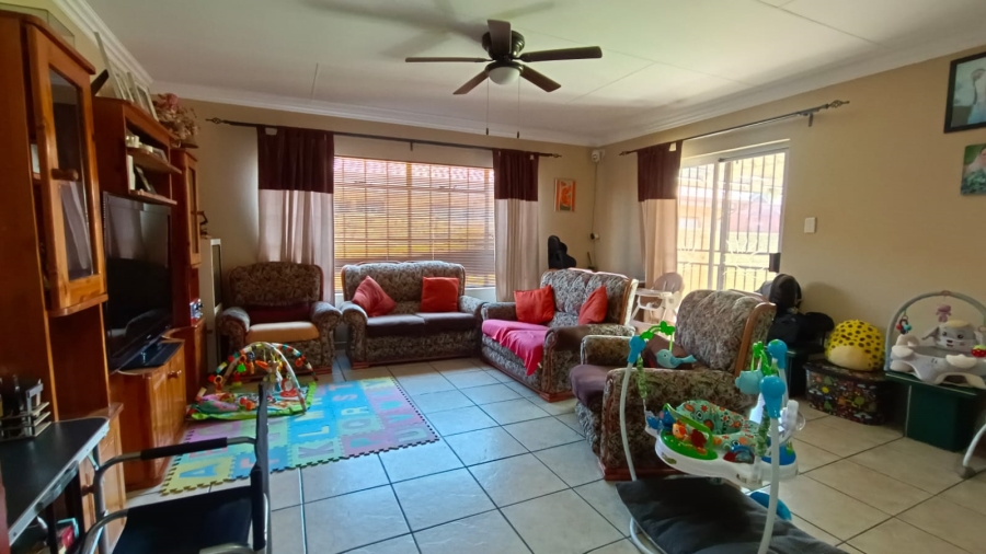 3 Bedroom Property for Sale in Eike Park Gauteng