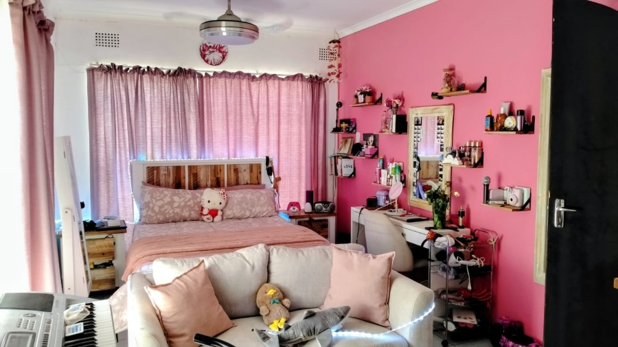 5 Bedroom Property for Sale in Greenhills Gauteng