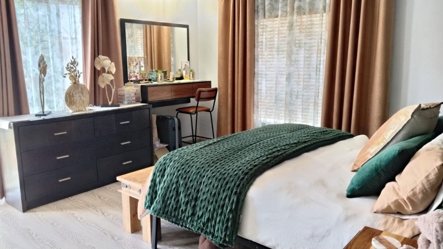 5 Bedroom Property for Sale in Greenhills Gauteng