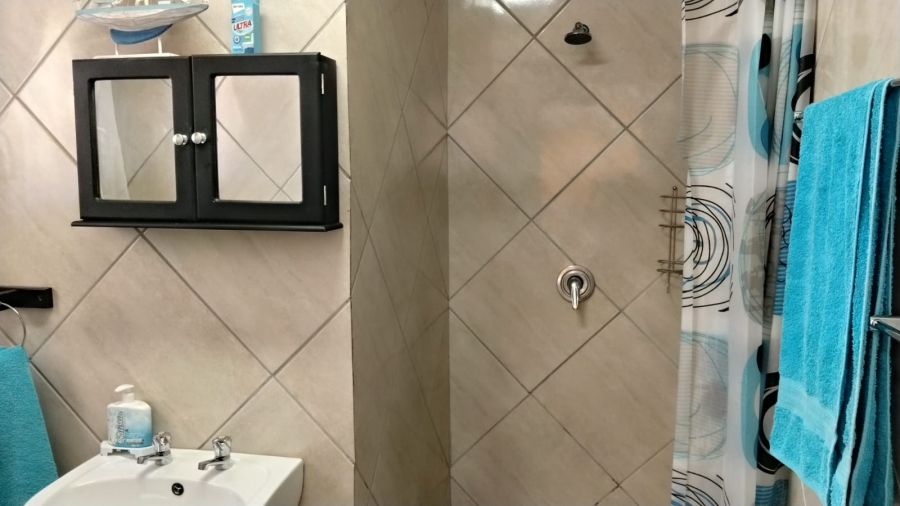 5 Bedroom Property for Sale in Greenhills Gauteng