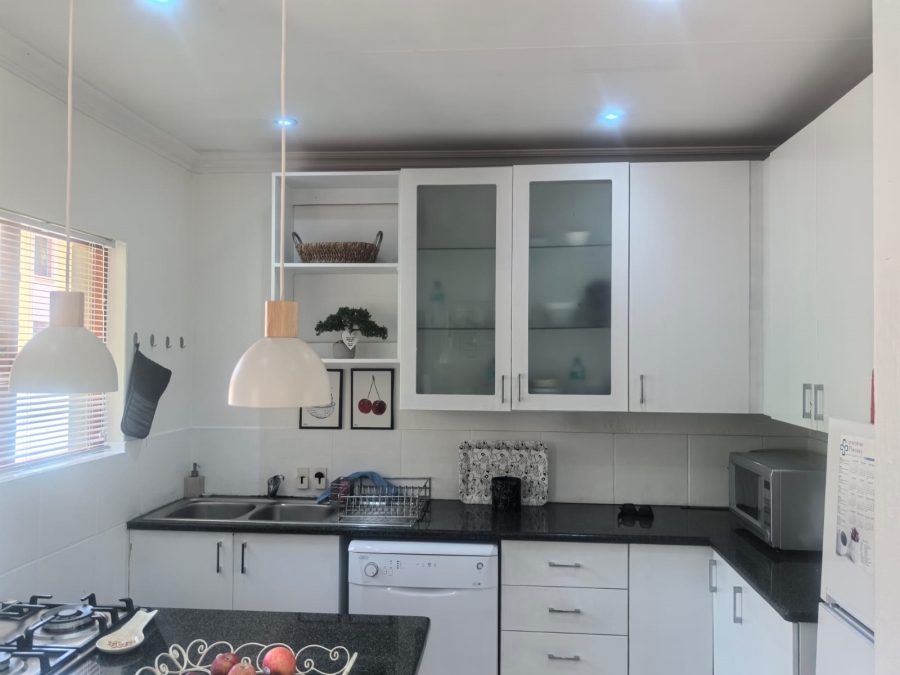 2 Bedroom Property for Sale in Willowbrook Gauteng