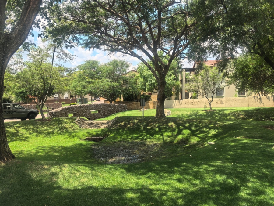 2 Bedroom Property for Sale in Willowbrook Gauteng