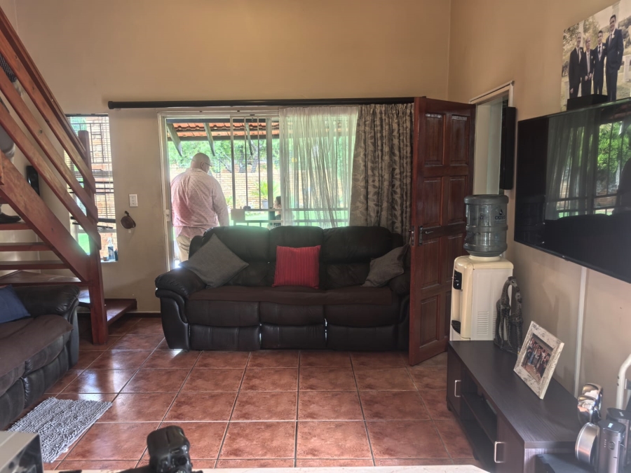 3 Bedroom Property for Sale in Radiokop Gauteng