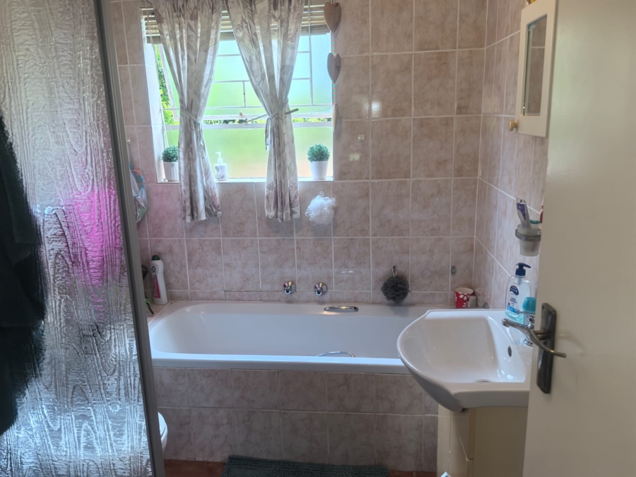 3 Bedroom Property for Sale in Radiokop Gauteng