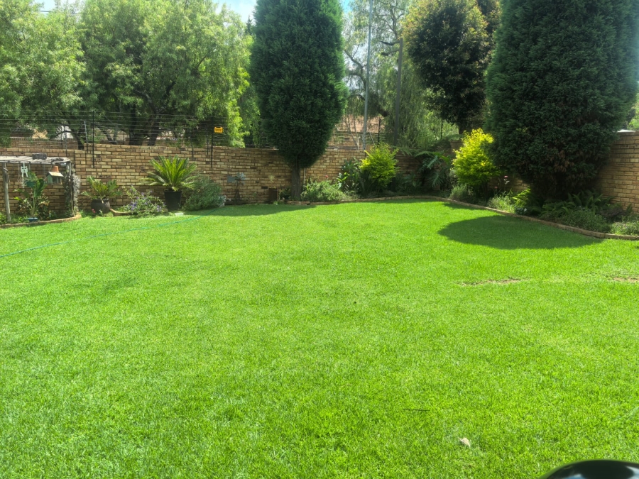 3 Bedroom Property for Sale in Radiokop Gauteng