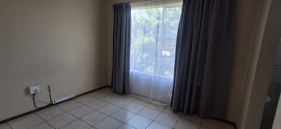 3 Bedroom Property for Sale in Radiokop Gauteng
