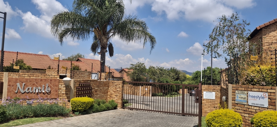 3 Bedroom Property for Sale in Radiokop Gauteng
